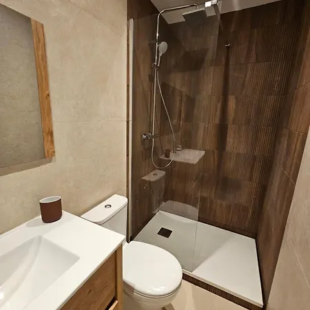 4, 5 Et 10 Personnes Renoves En Centre-ville