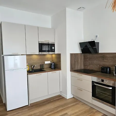 4, 5 Et 10 Personnes Renoves En Centre-ville Apartamento *