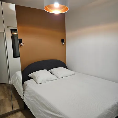 Apartamento 4, 5 Et 10 Personnes Renoves En Centre-ville *