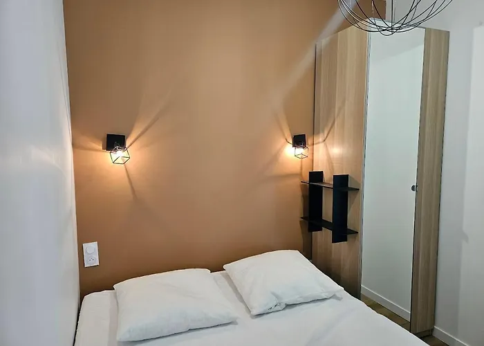 4, 5 Et 10 Personnes Renoves En Centre-ville * Mont-Dore