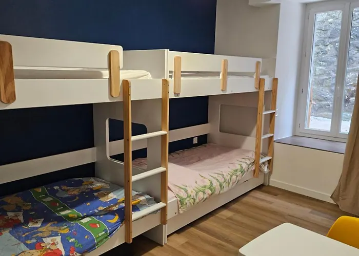 4, 5 Et 10 Personnes Renoves En Centre-ville *