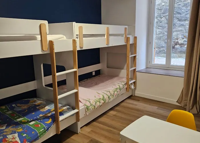 4, 5 Et 10 Personnes Renoves En Centre-ville Apartment *