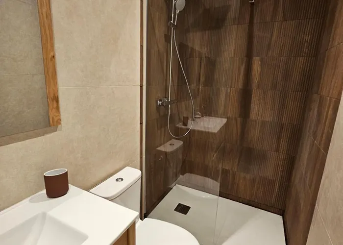 4, 5 Et 10 Personnes Renoves En Centre-ville