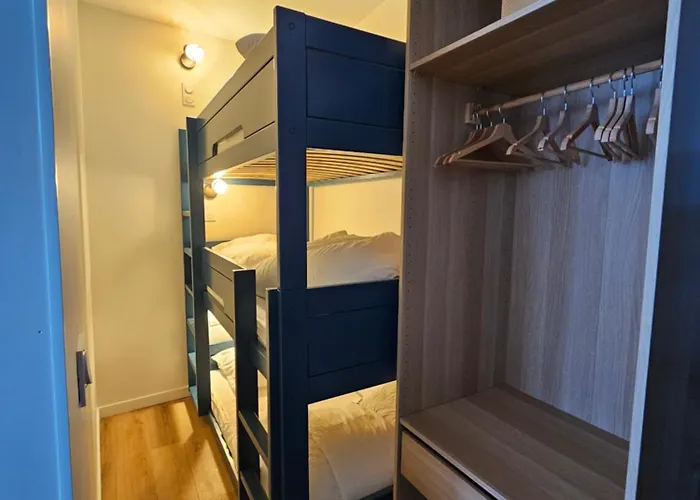 4, 5 Et 10 Personnes Renoves En Centre-ville Apartment